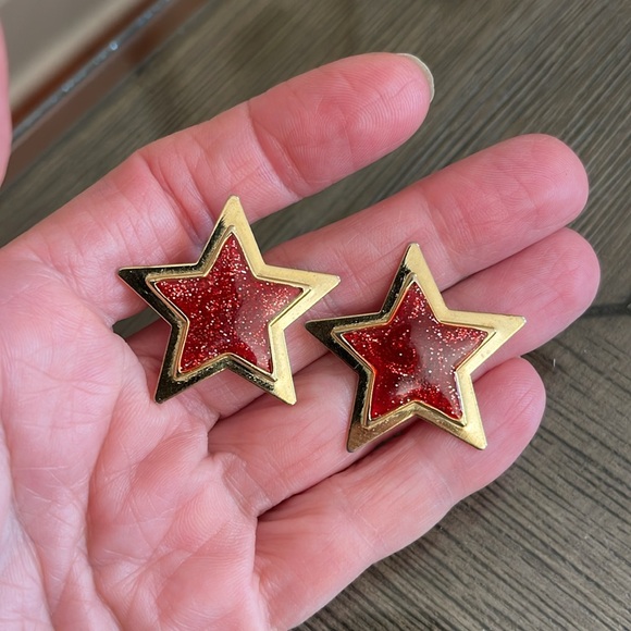 Vintage 1980’s Style Gold-tone Stars with Red Glitter - Picture 8 of 15